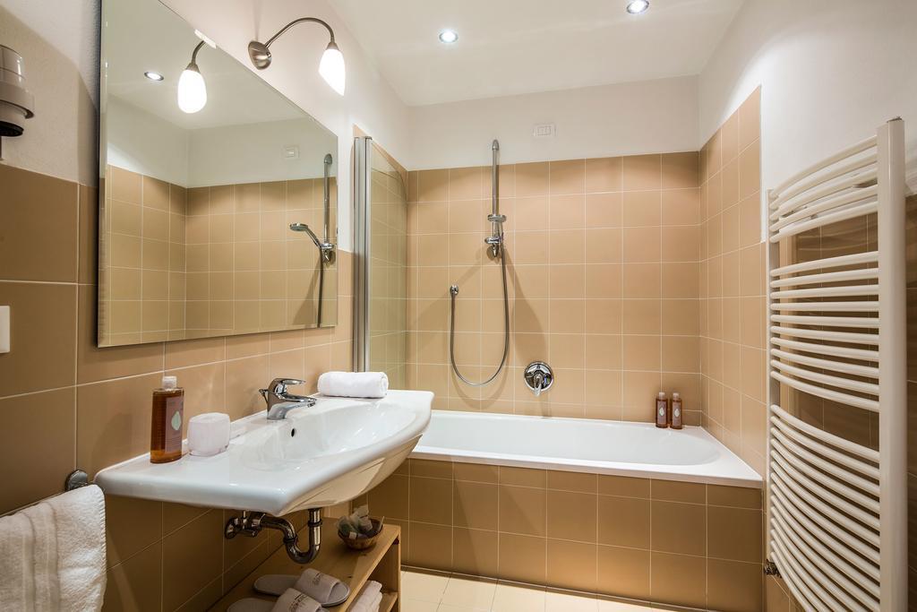 Saleghes Dolomites Residence Селва ди Вал Гардена Екстериор снимка
